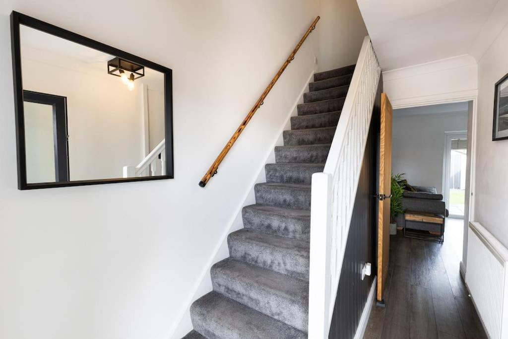 Casa vacanze Steel Town - Comfy In With Hot Tub & Dart Board Port Talbot